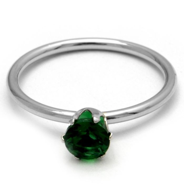 Anillo solitario cubic verde