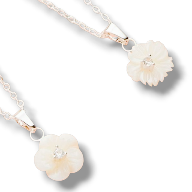 COLLAR ACERO BLANCO FLOR BLANCA