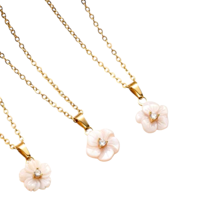 COLLAR ACERO DORADO DIJE FLOR ROSA