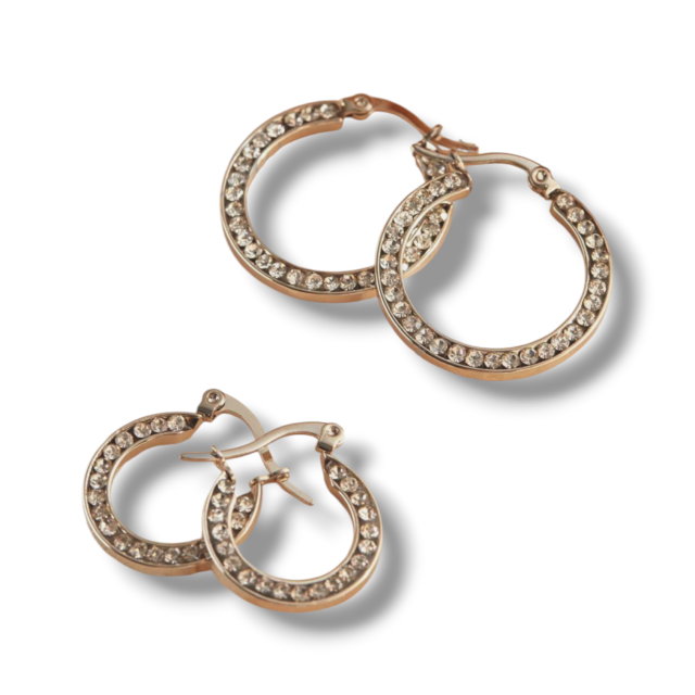 ARO ACERO ARGOLLA CHATA CON STRASS